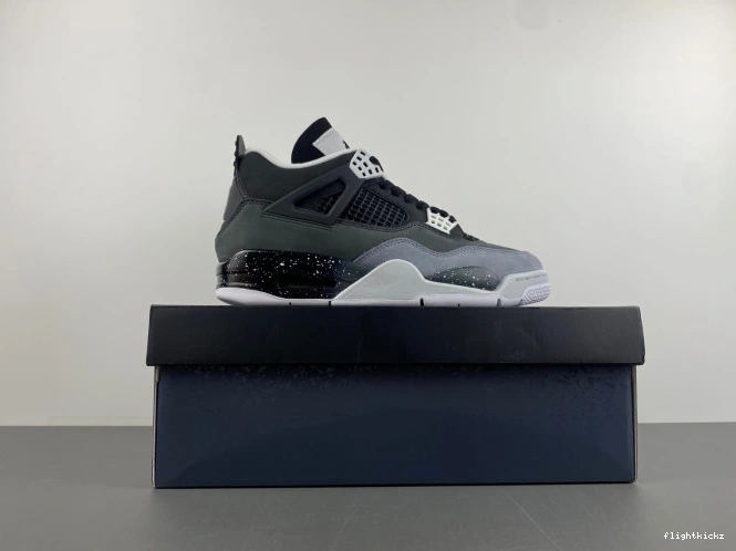 4 Air FQ8138-002 Jordan Fear 1102